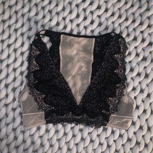 VS Elegant Black Lace Bra